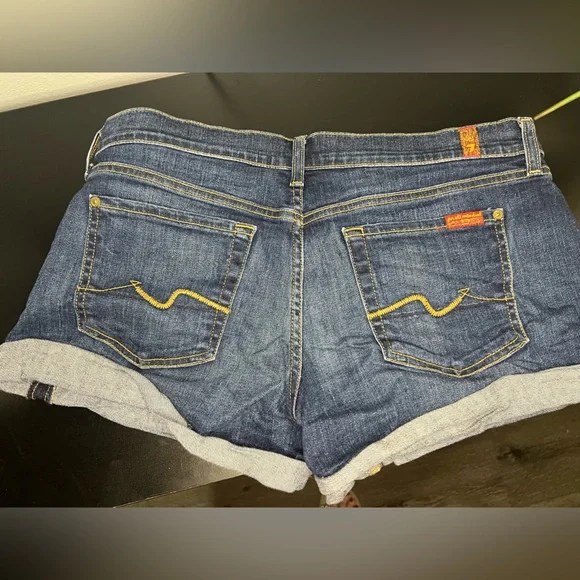 7 for all mankind Jean shorts - Picture 2 of 4